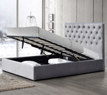 Hoog comfortabel kingsize gestoffeerd bed getufte knoppen hoofdeinde gaslift opbergbed