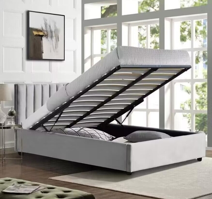 Lichtgrijze fluweelstof gaslift opslagbed frame dubbele grootte