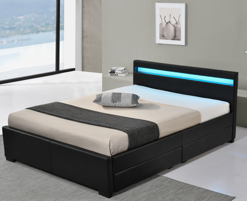 Zwart kunstleer dubbel gestoffeerd bed met verlichting, draadloze afstandsbediening