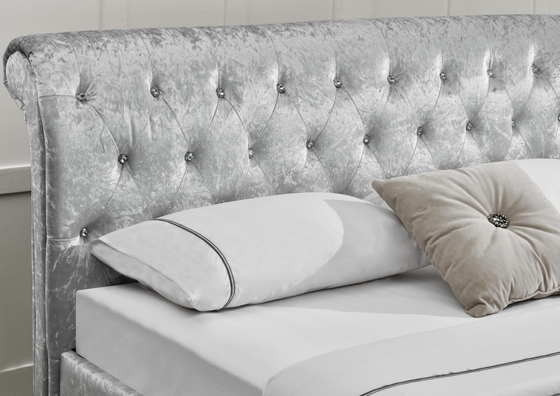 Zachte fluwelen Chesterfield Ottomaanse sleebed Hydraulische zuigers met enorme opslag