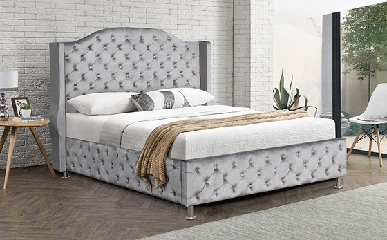 Het aangepaste Zilveren Doorgenaaide Hoge Hoofdeinde van Grey Upholstered Bed Velvet Fabric Knoop