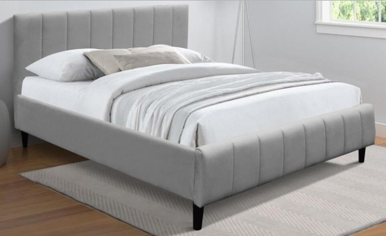 Grauw gepolsterd bed frame met stof materiaal