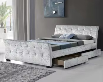 Bed met fluweel- of stoffentuft met verschillende kleuren