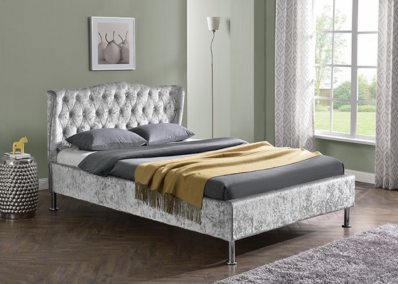 Het Bedkader van het linnenstof Bekleed Platform met Knopen Modern Licht Grey King Size